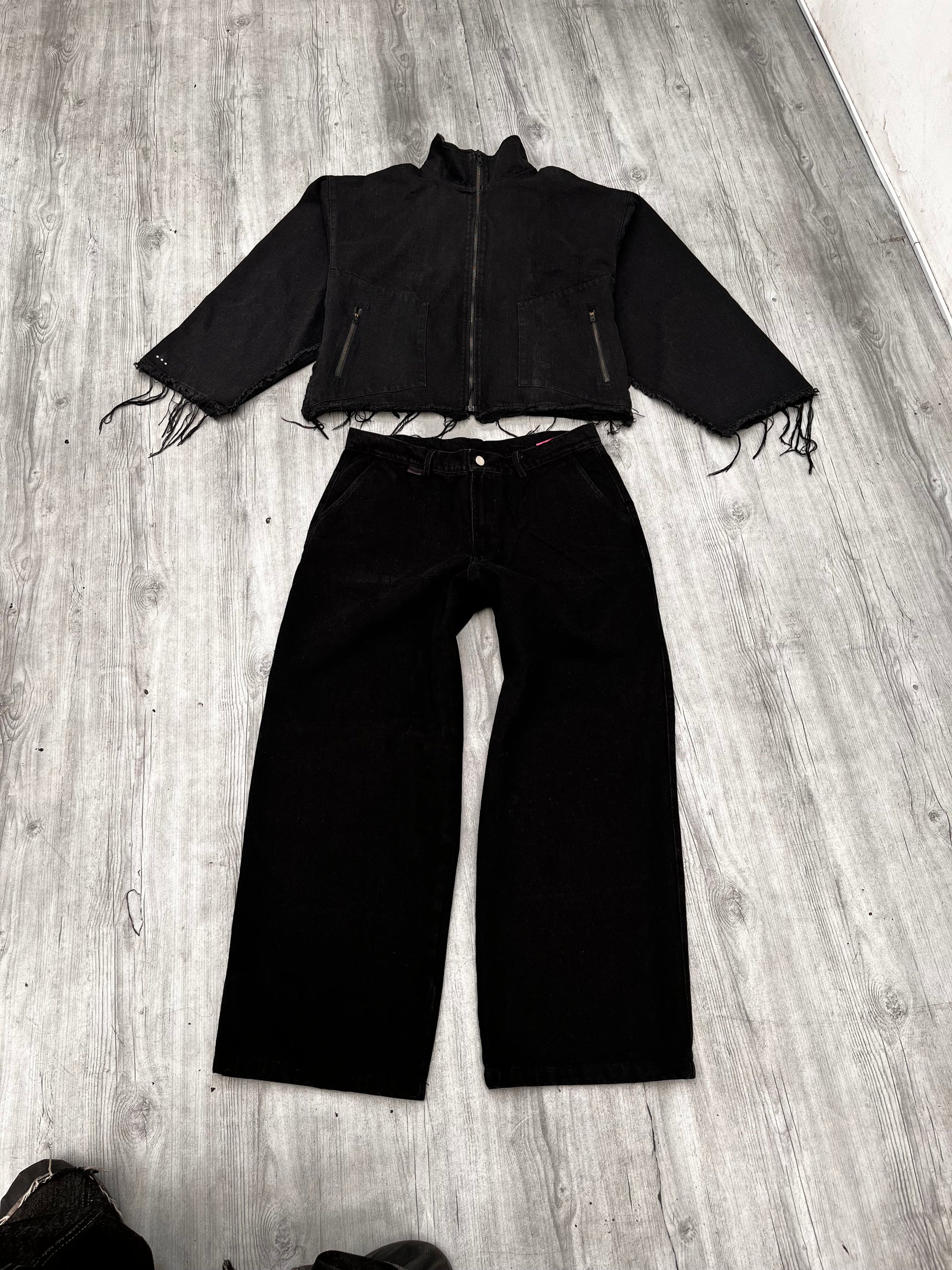 Full set (Pant + jacket)